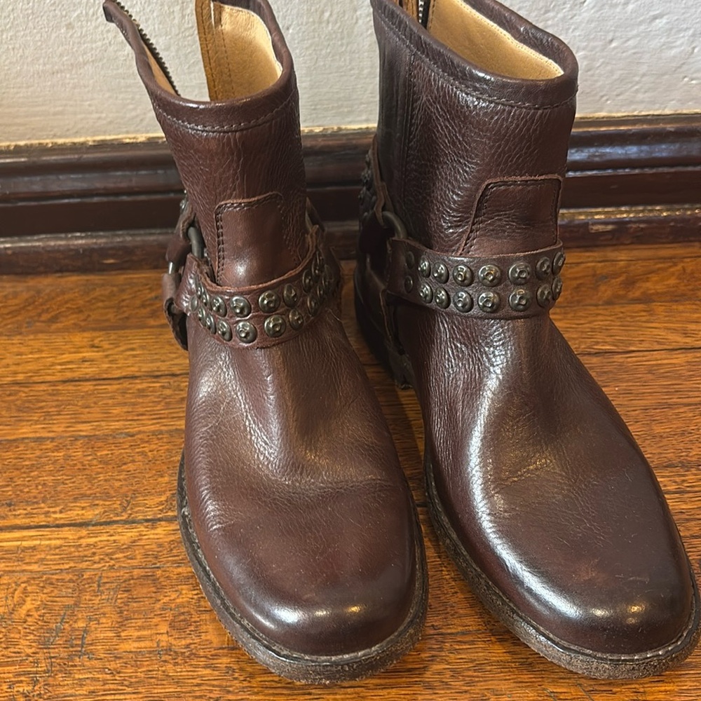 Women’s Frye booties